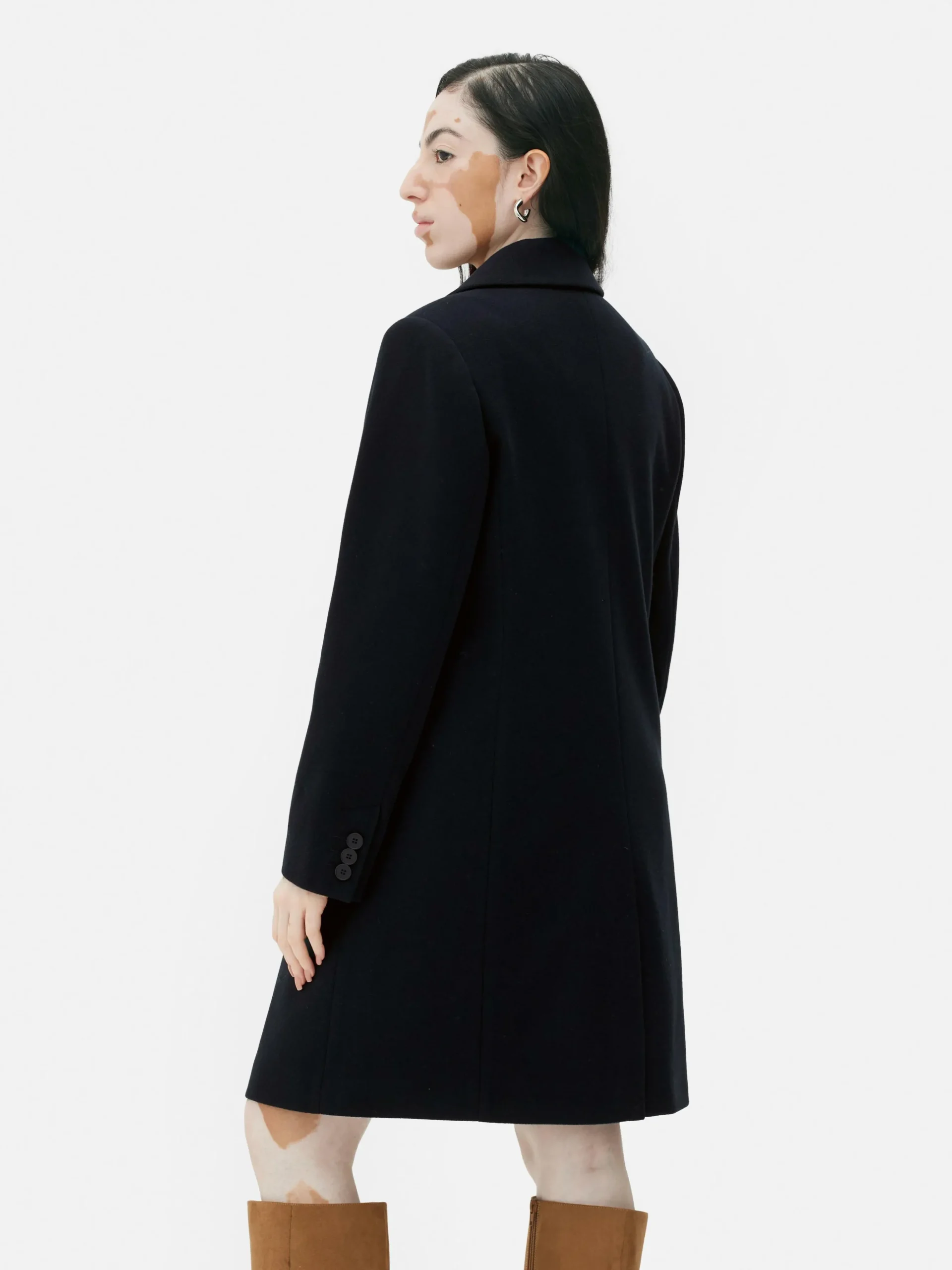 Abrigo Con Botonadura Sencilla