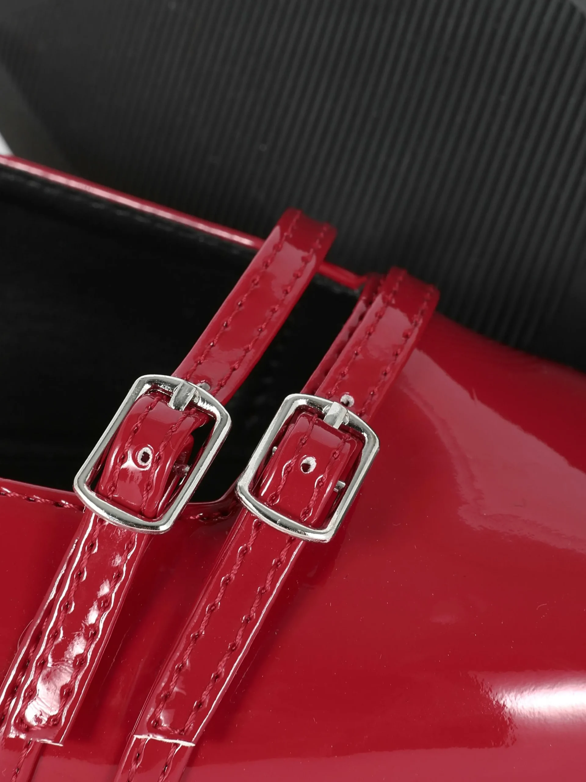 Bailarinas De Charol Con Puntera Afilada