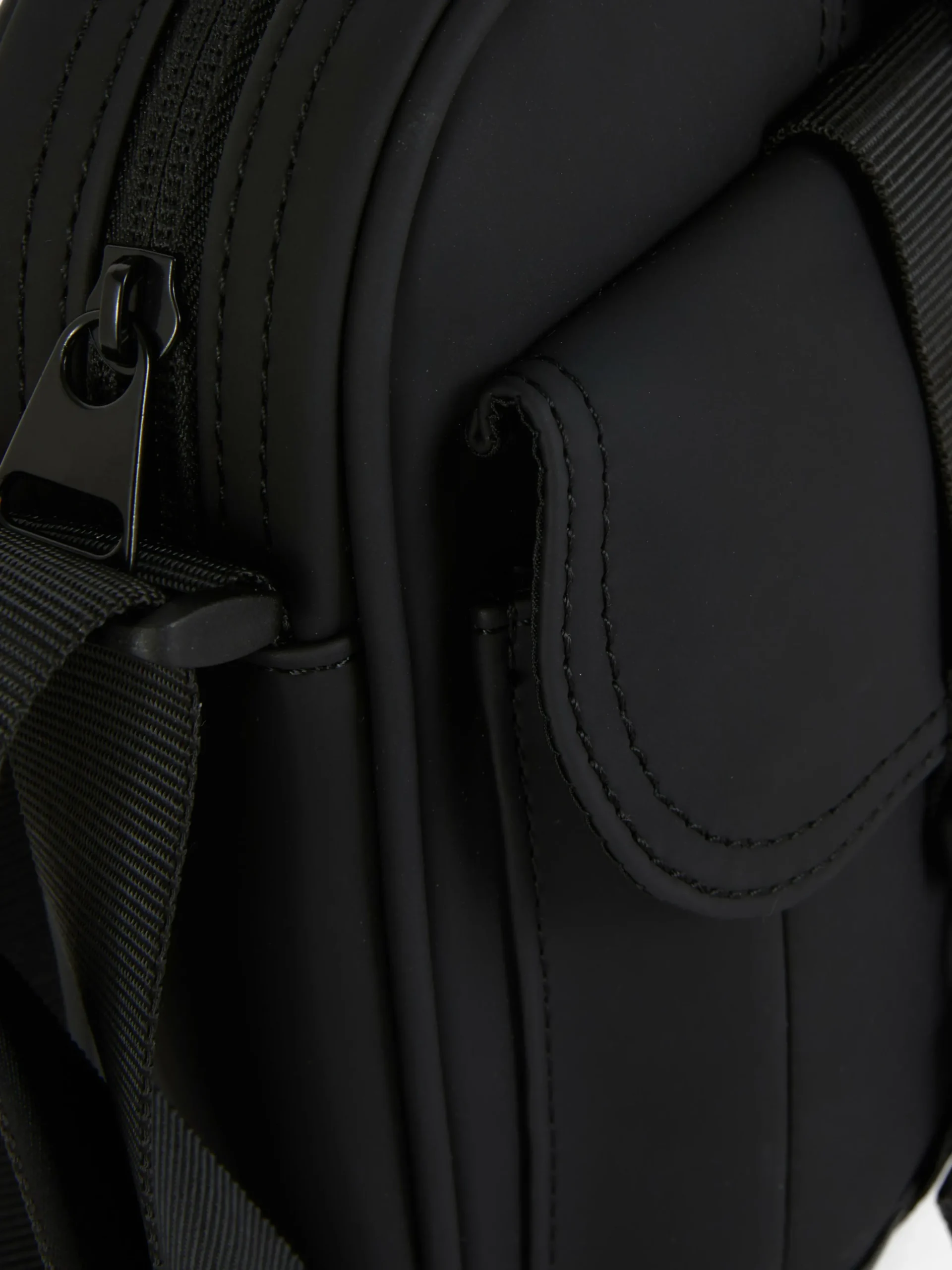 Bandolera Con Acabado Engomado