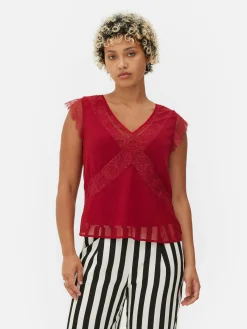 Blusa Con Encaje Beetlejuice X Colleen Atwood
