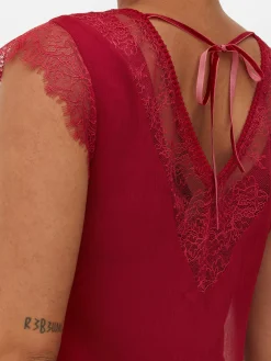 Blusa Con Encaje Beetlejuice X Colleen Atwood