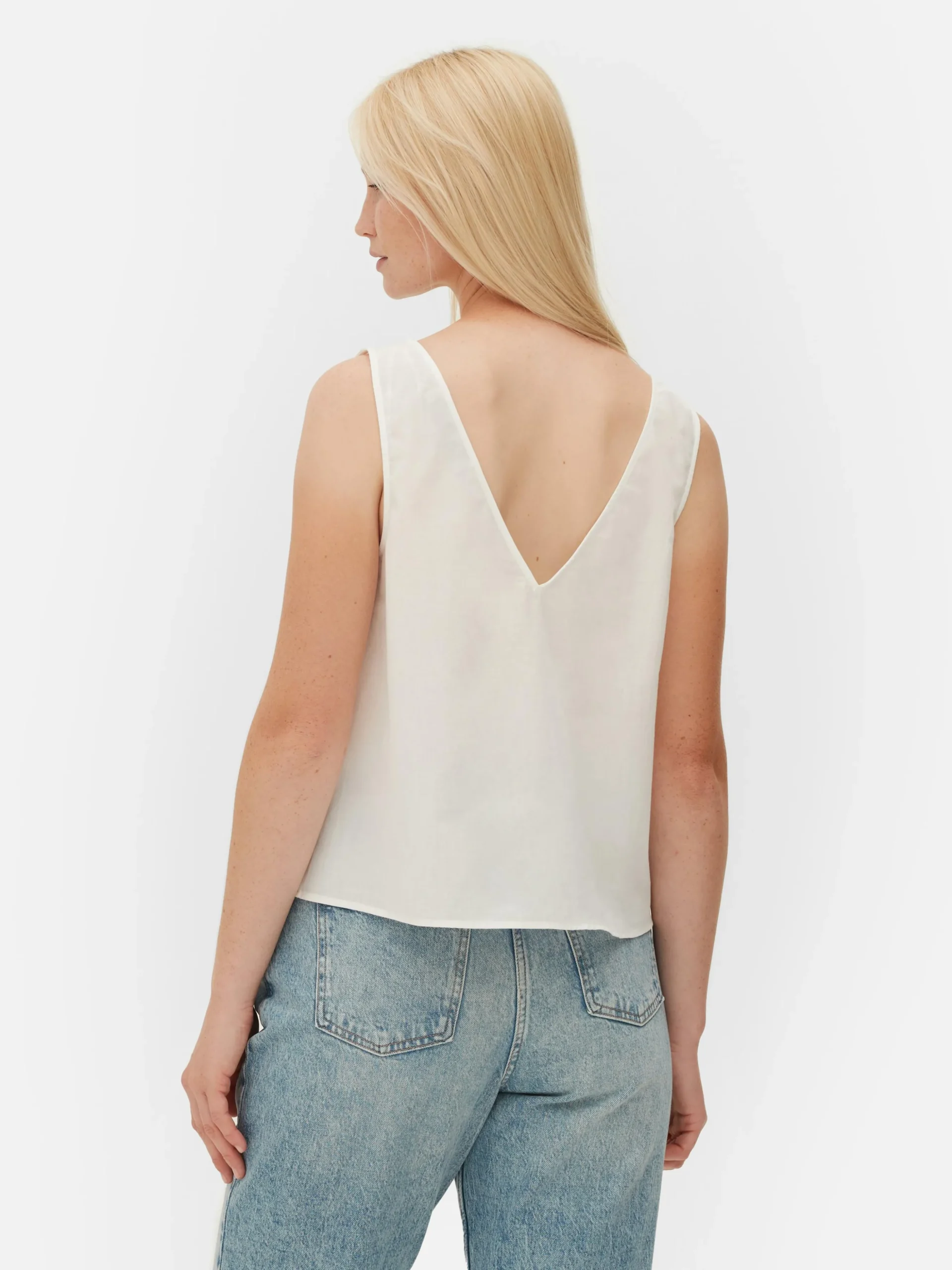 Blusa Sin Mangas Con Escote De Pico
