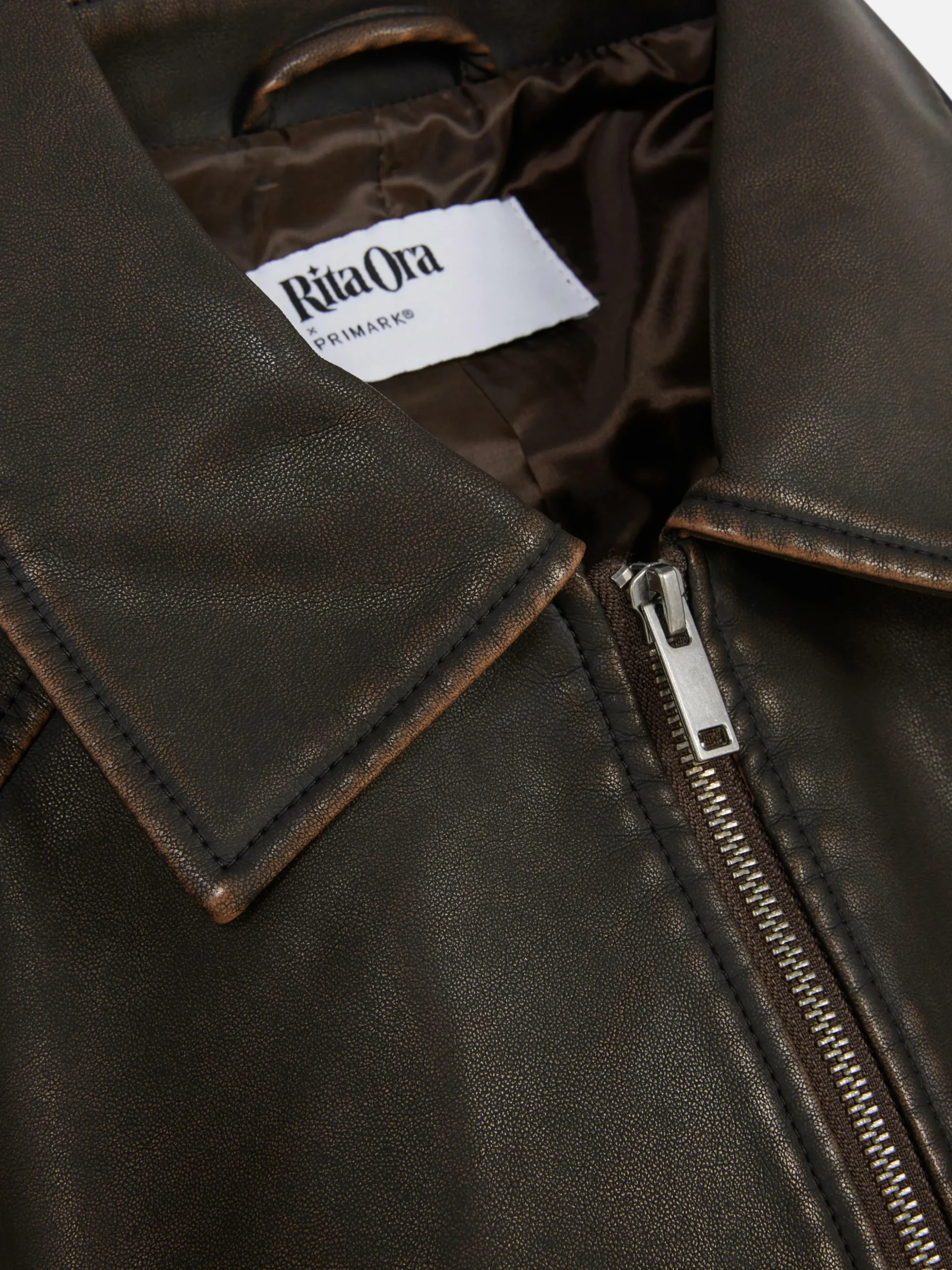 Bómber De Piel Sintética Desgastada De Rita Ora