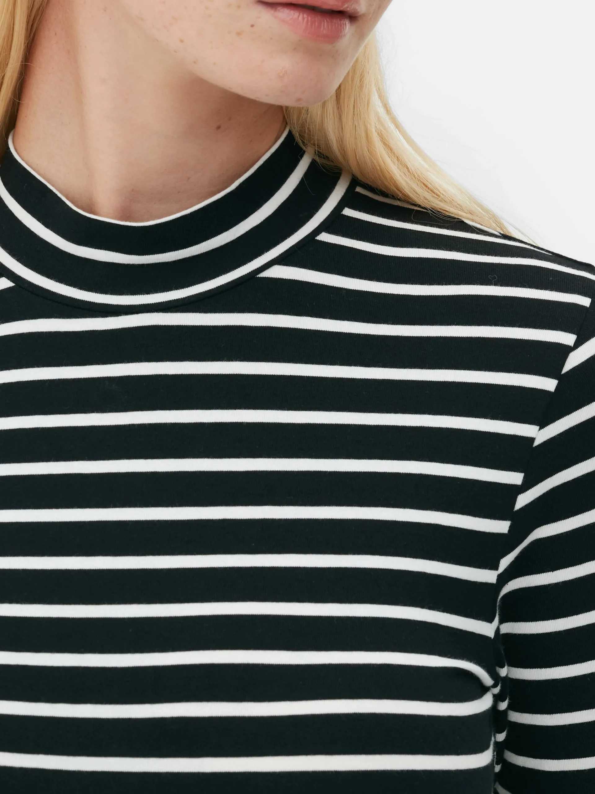 Bodi De Cuello Alto Y Manga Larga