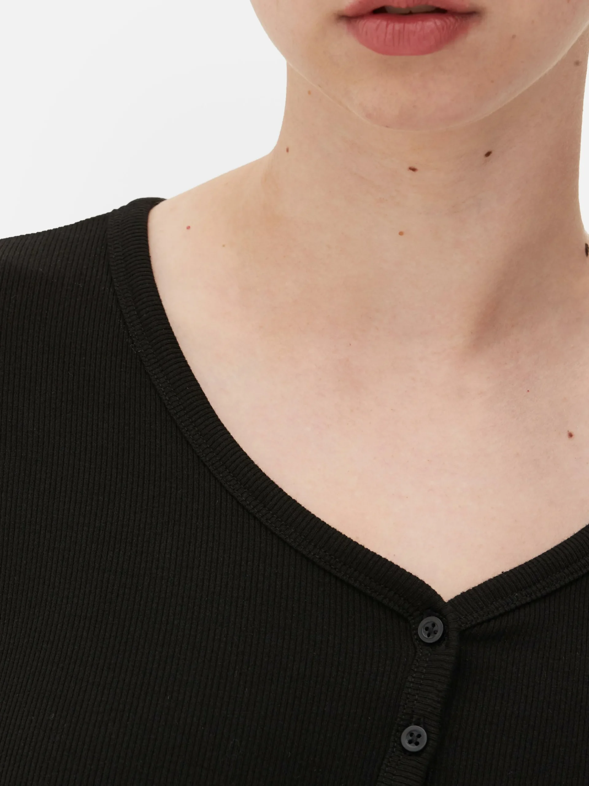Body De Manga Larga Y Cuello Henley