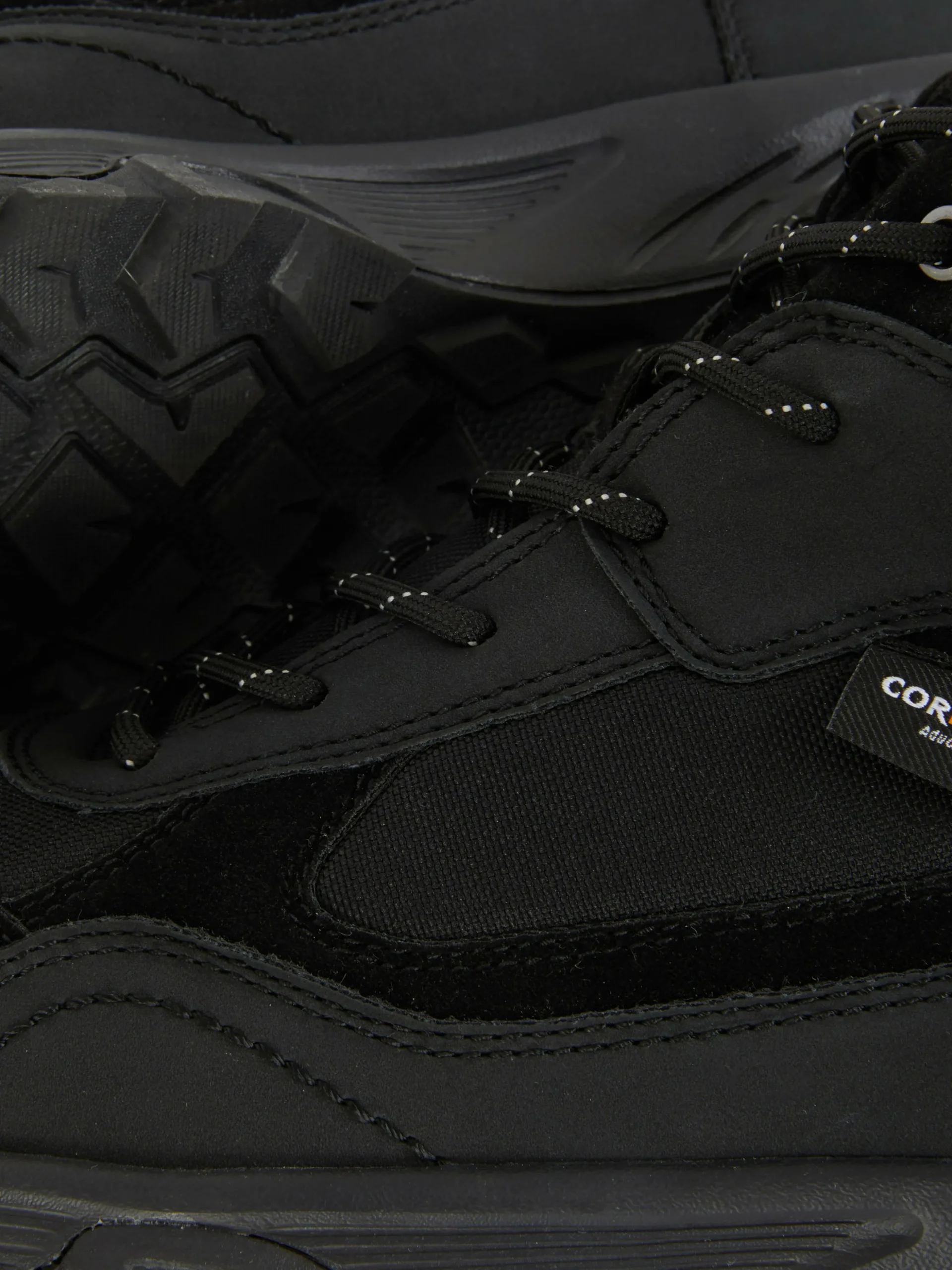 Botas De Montaña Con Cordones