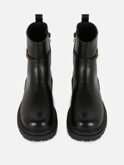 Botines Con Detalle De Hebilla