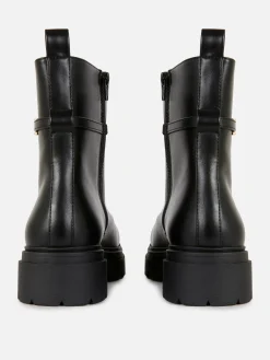 Botines Con Detalle De Hebilla