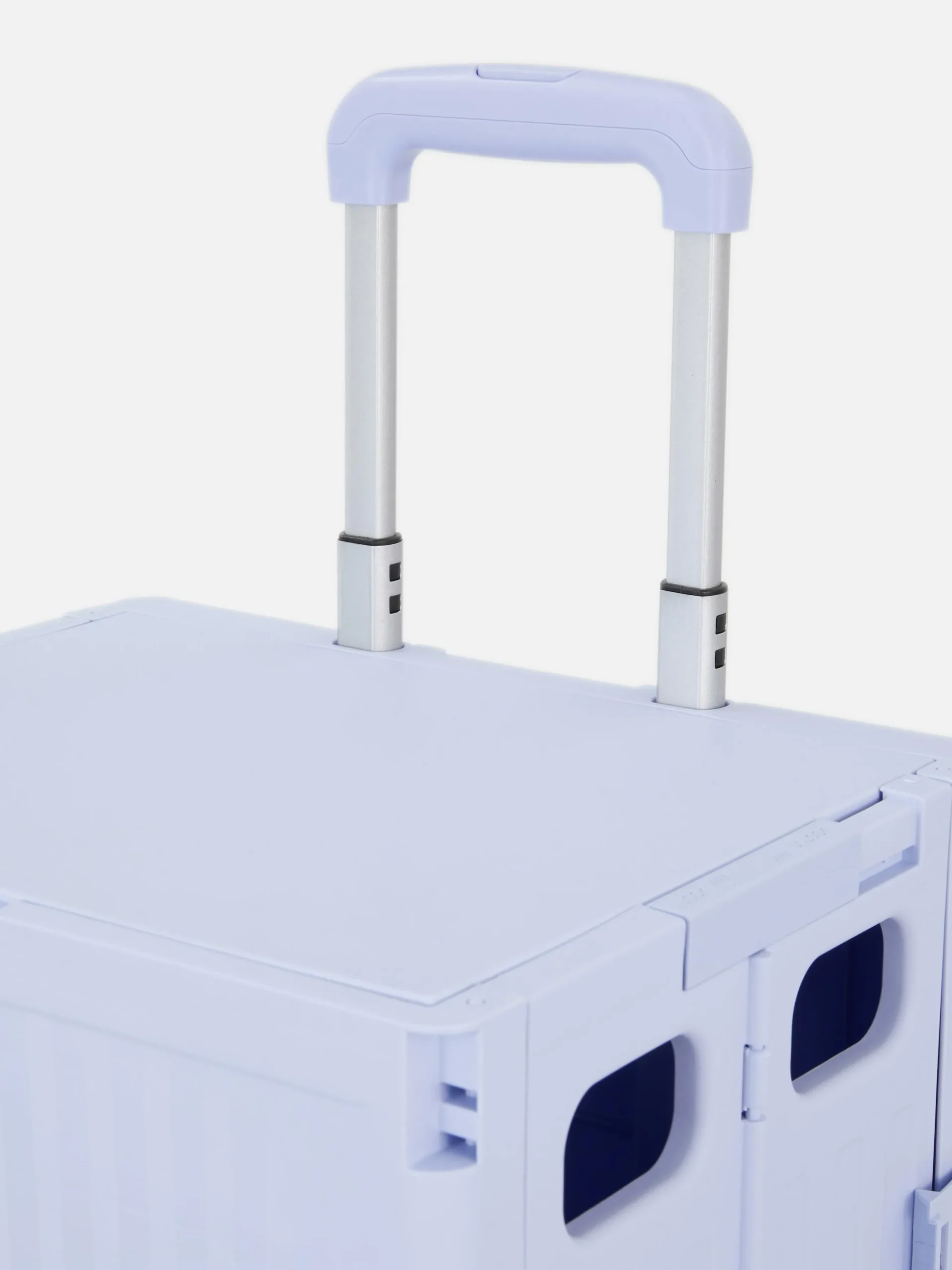 Caja Con Ruedas Y Asa Plegable