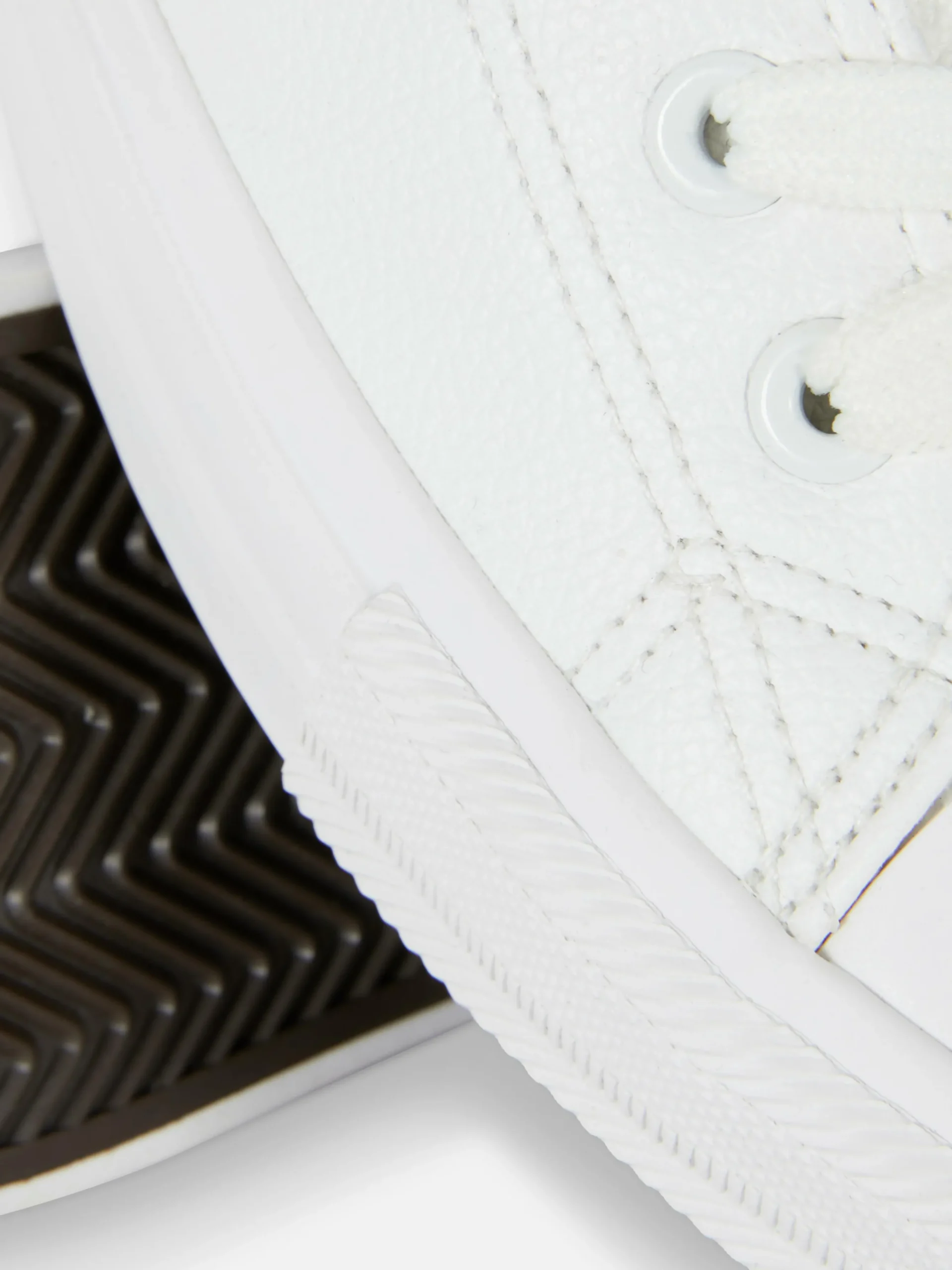 Calzado Deportivo De Caña Baja Y Piel Sintética