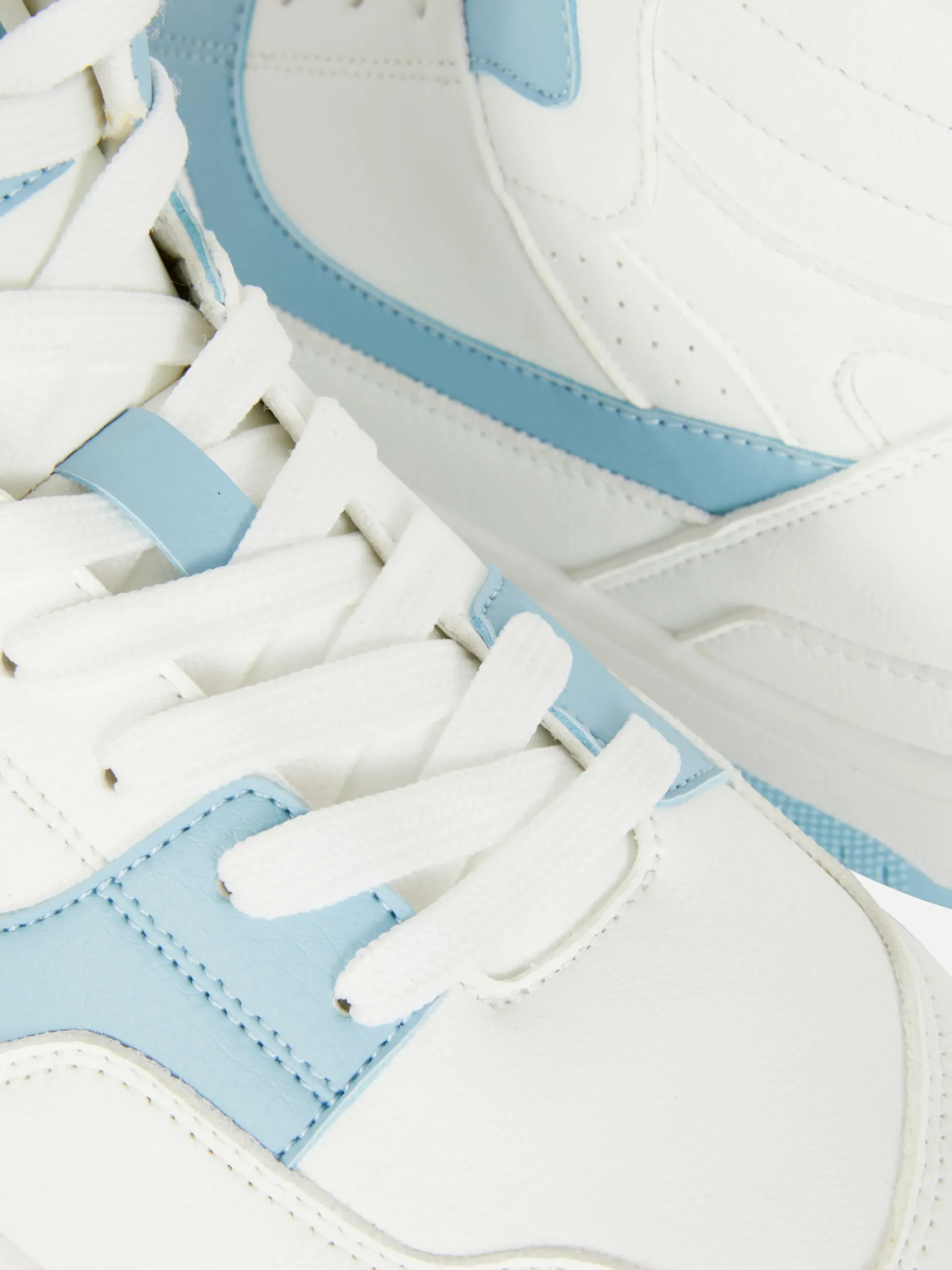 Calzado Deportivo De Caña Alta De Colores