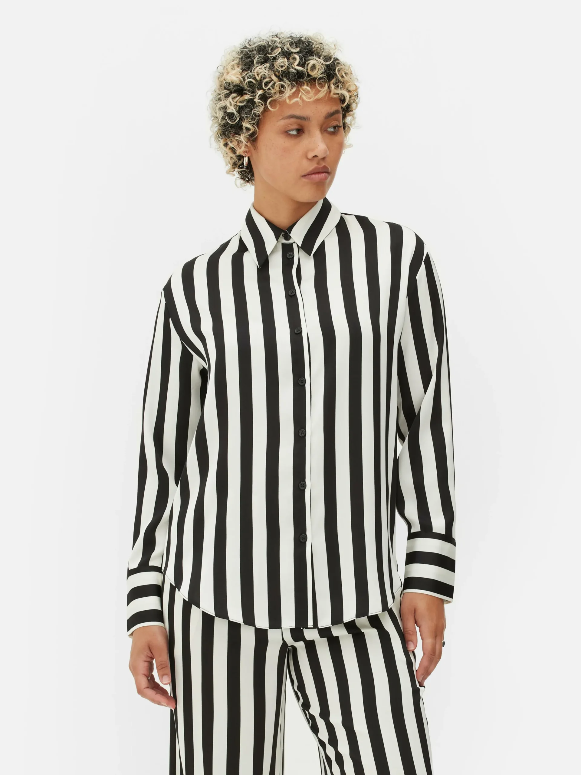 Camisa A Rayas Beetlejuice X Colleen Atwood