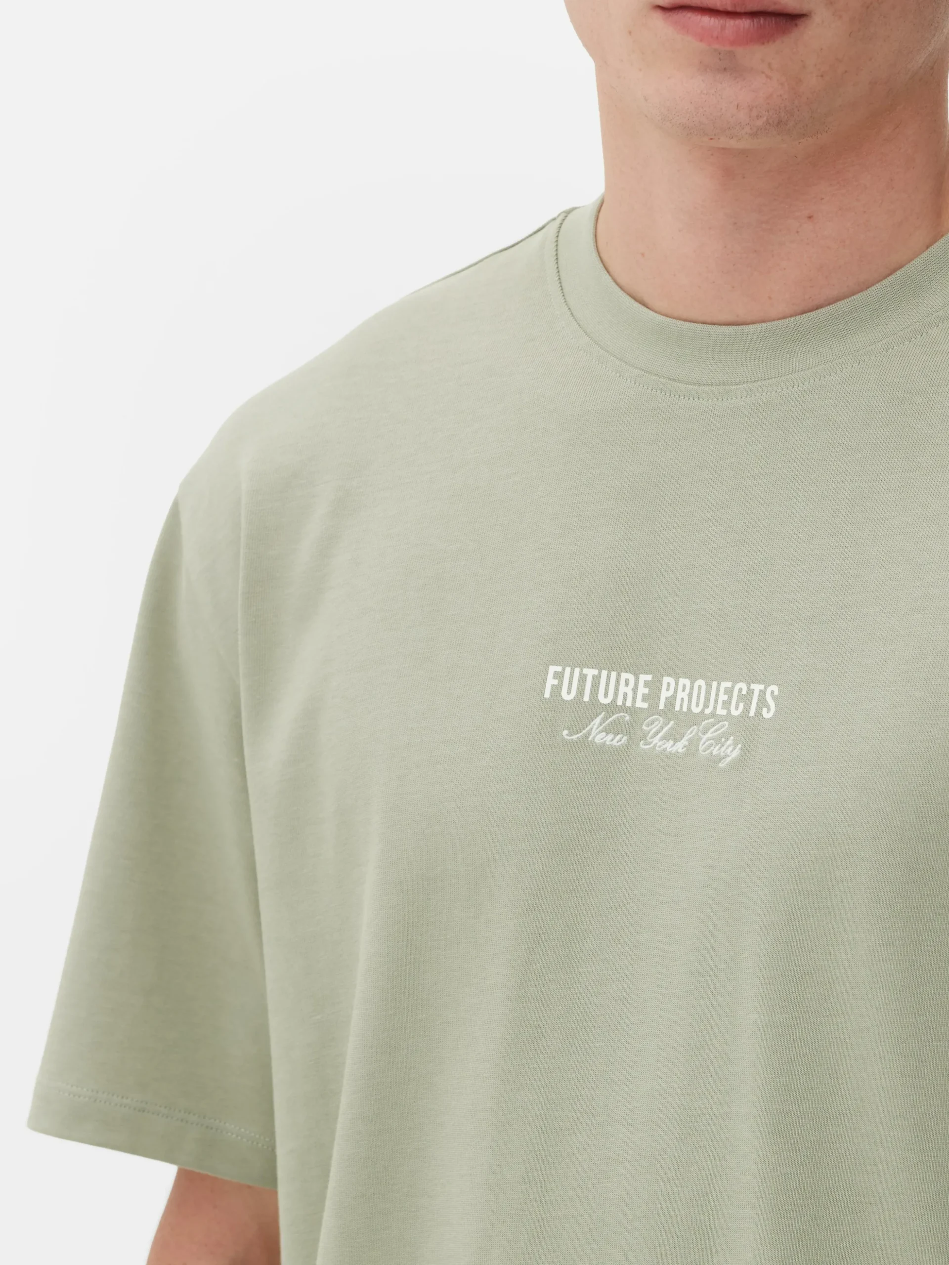 Camiseta Bordada De Future Projects