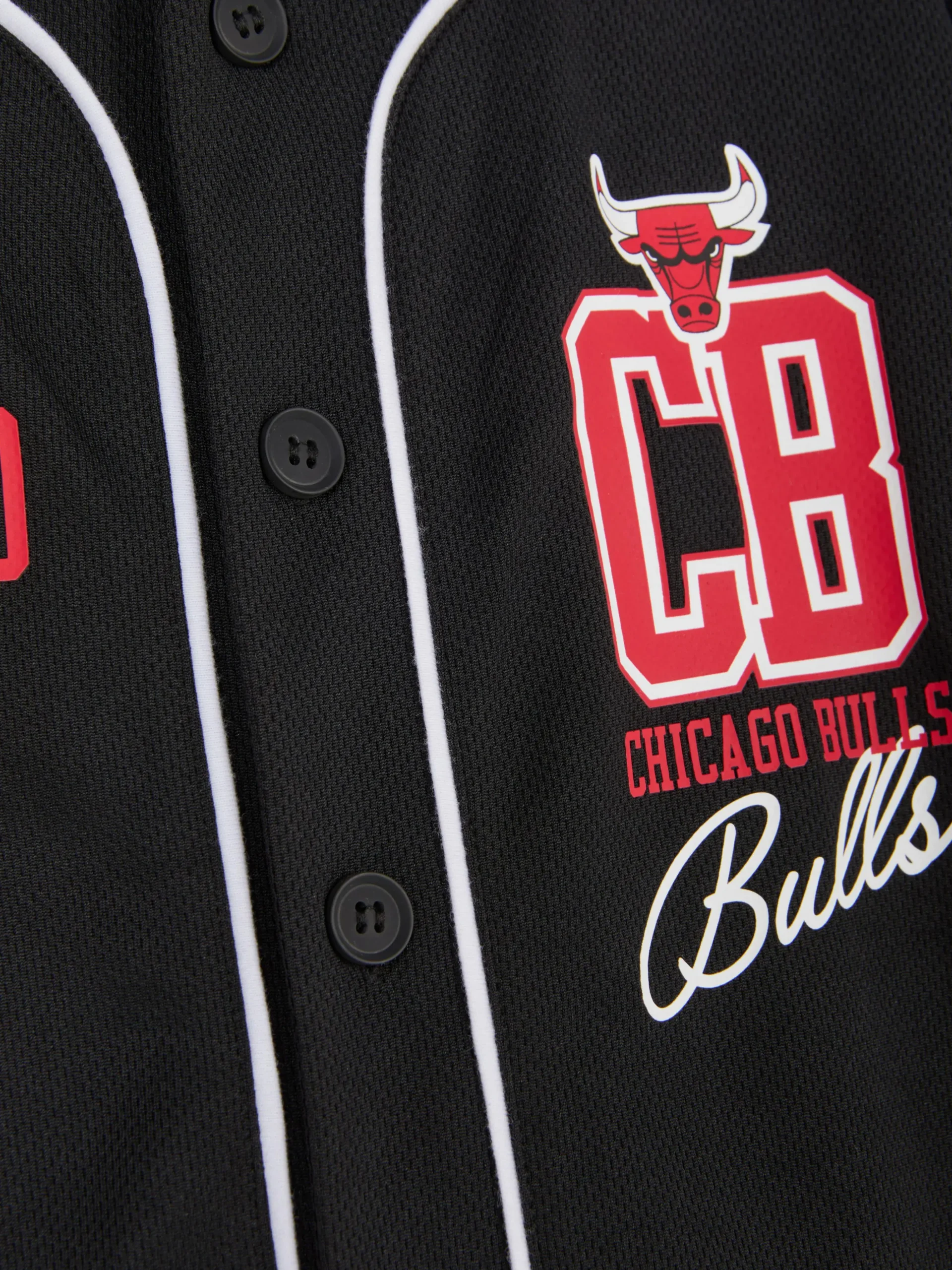 Camiseta Con Botones De Los Chicago Bulls De La NBA