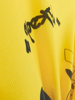 Camiseta Con Estampado Gráfico De Pikachu De Pokémon