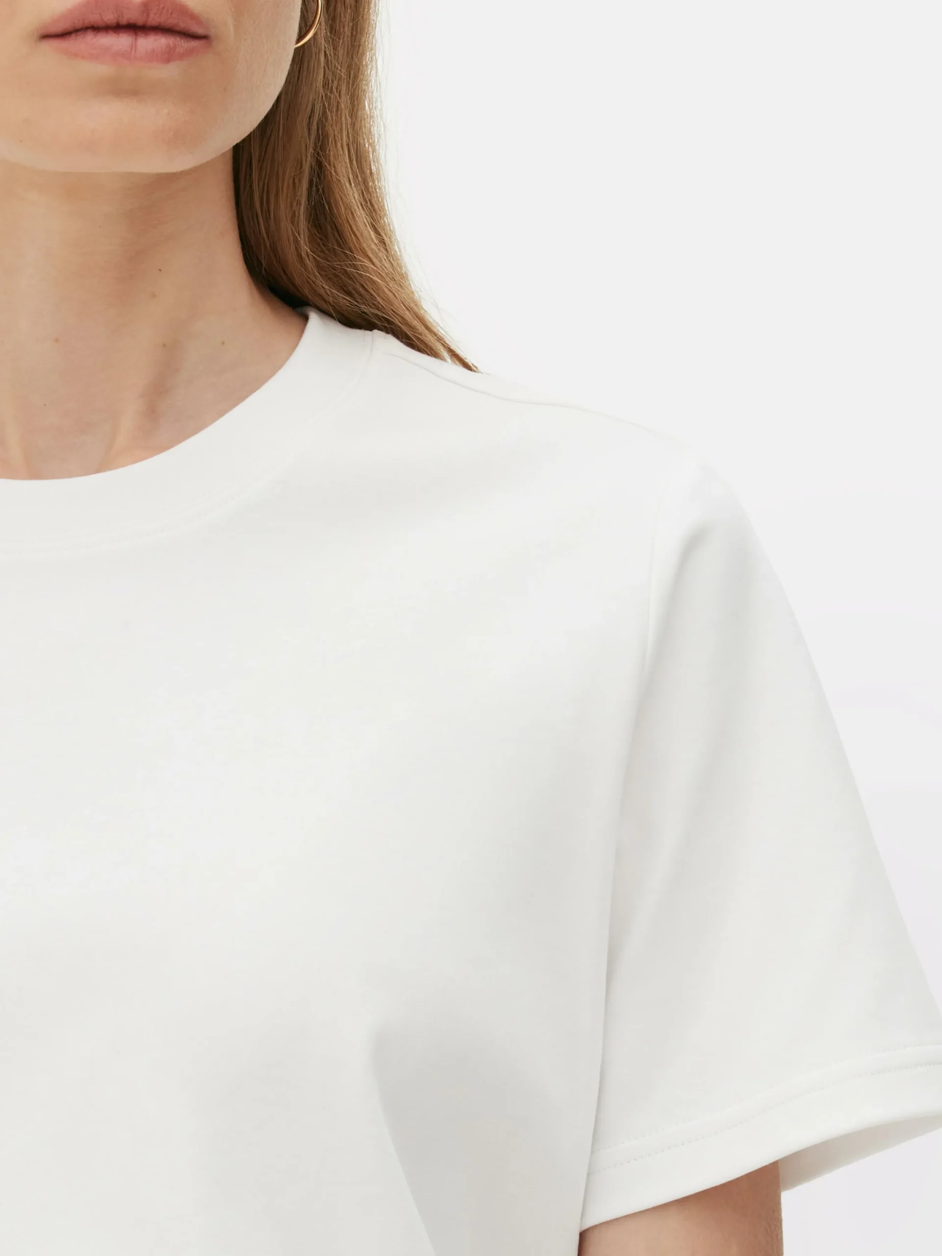 Camiseta De Cuello Redondo De The Edit