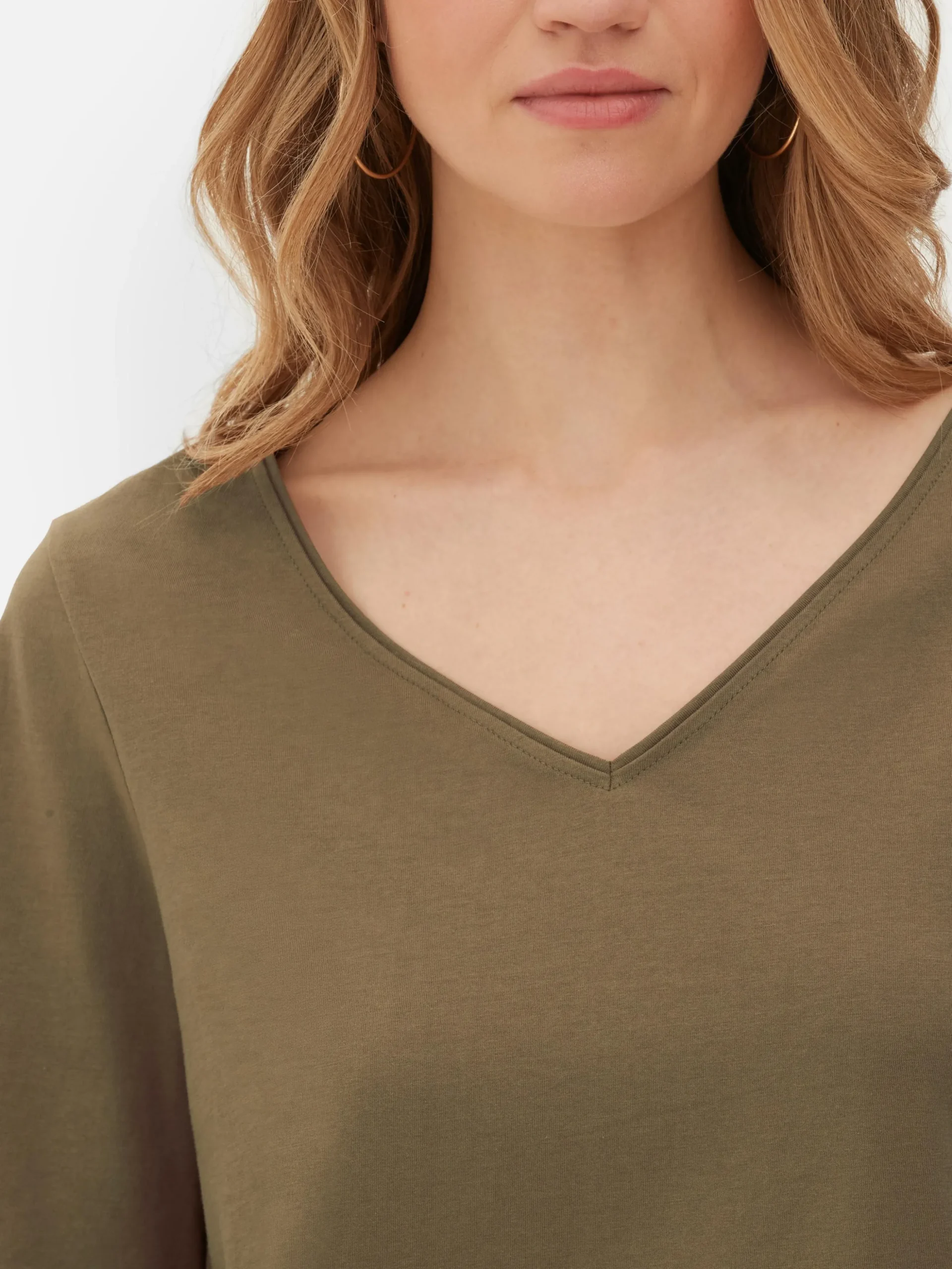 Camiseta De Manga Corta Con Cuello De Pico