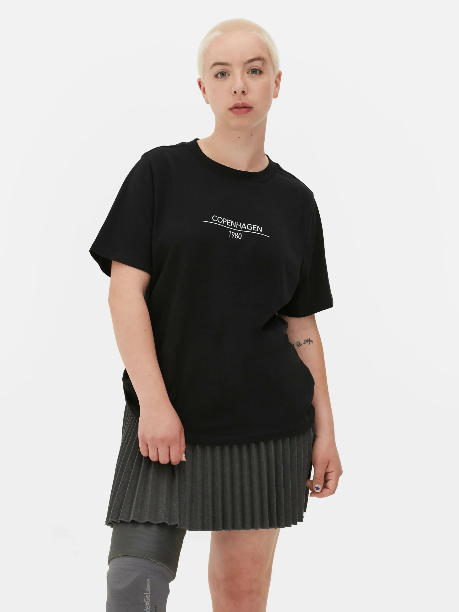 Camiseta De Manga Corta Con Estampado Gráfico