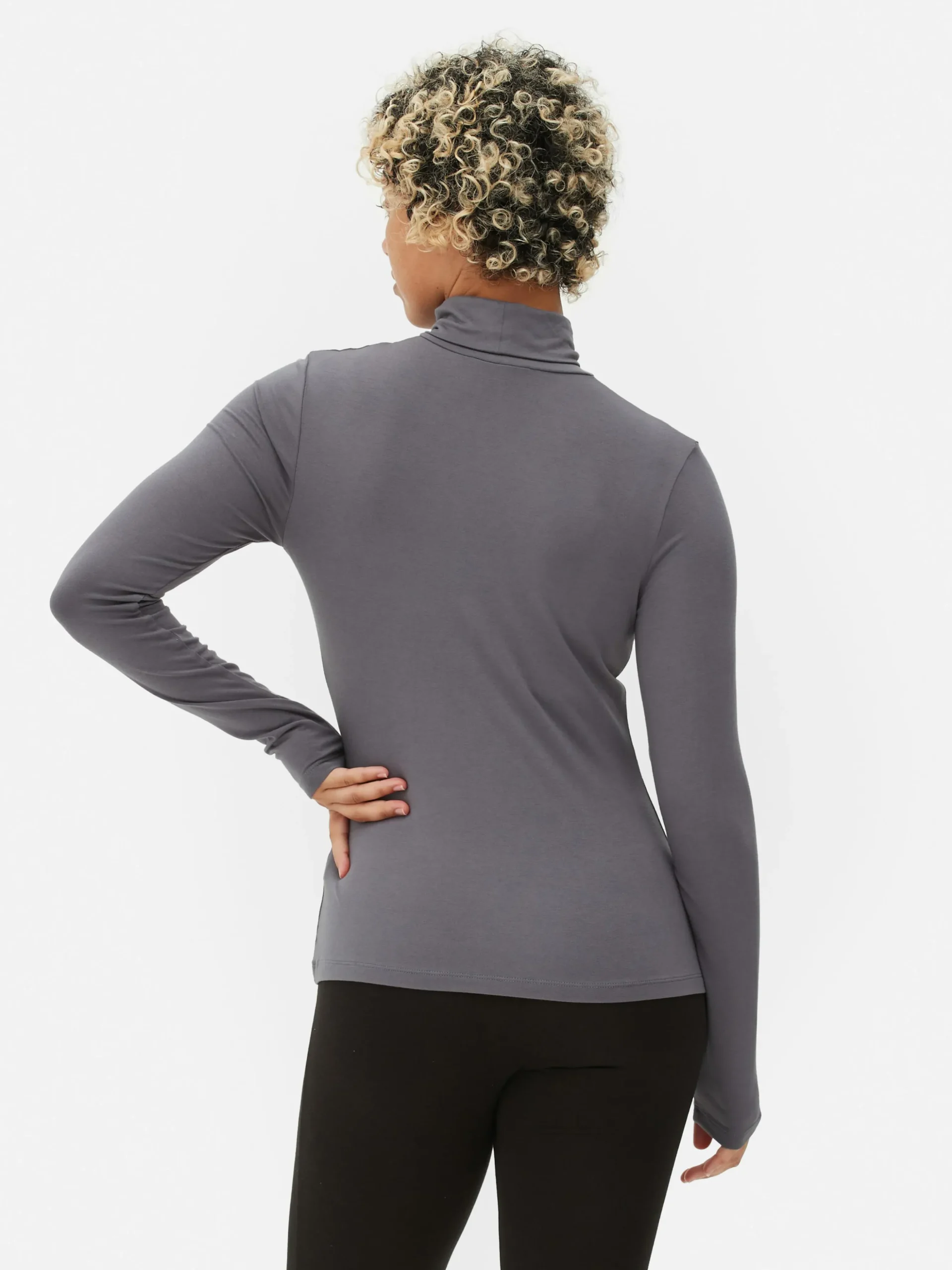 Camiseta De Manga Larga Con Cuello Vuelto