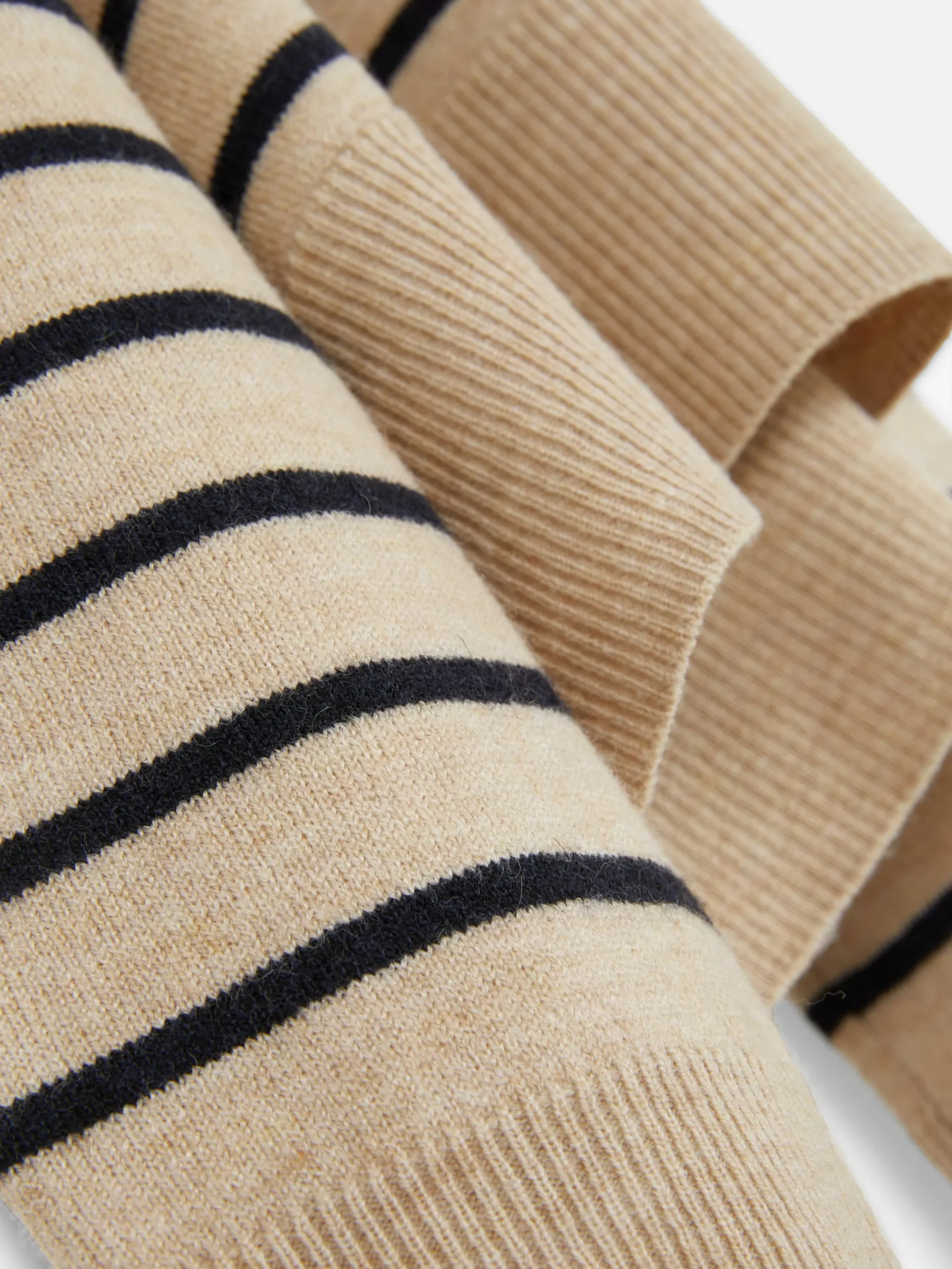 Camiseta De Manga Larga Con Cuello Vuelto