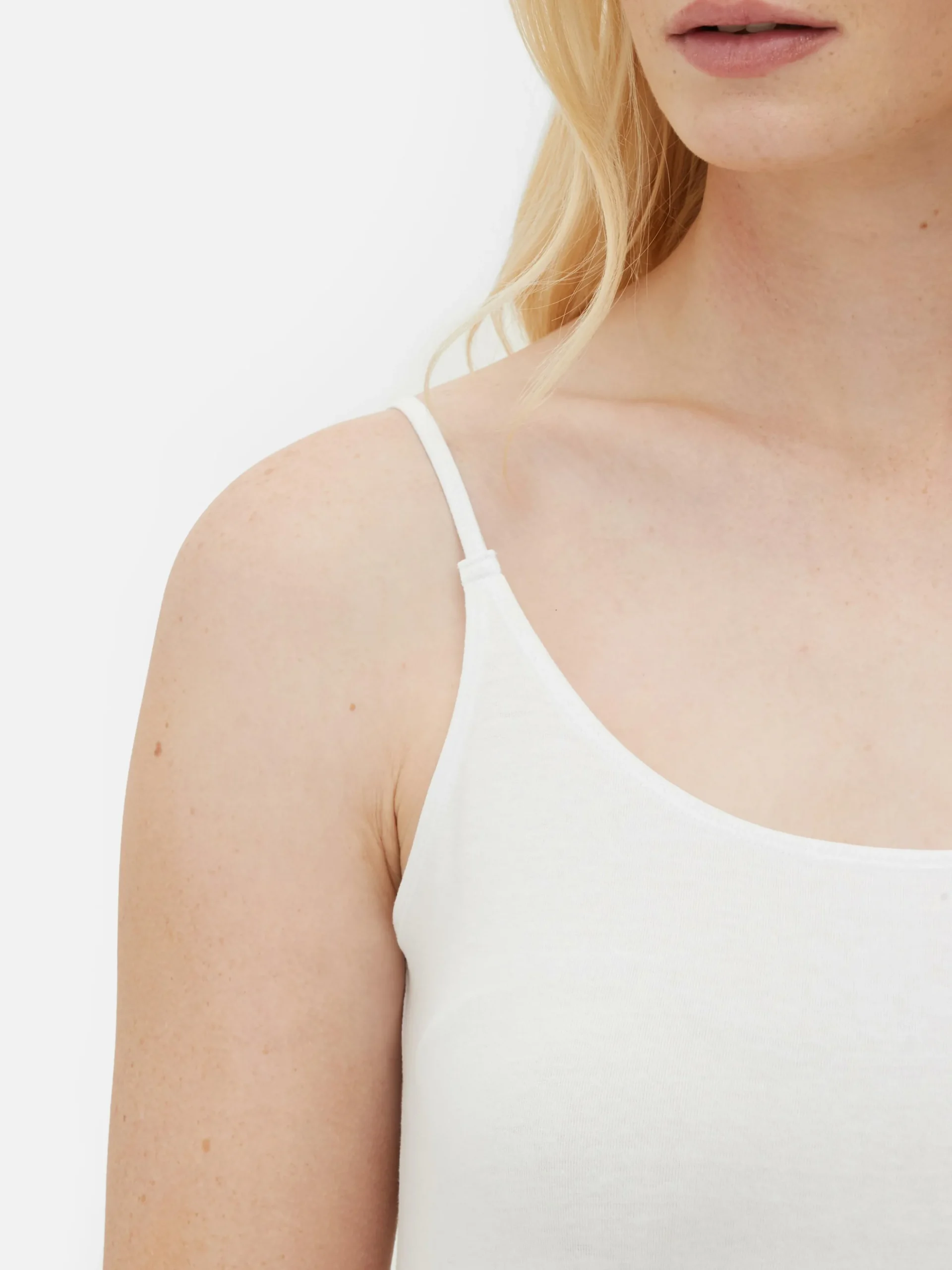 Camiseta De Tirantes Larga