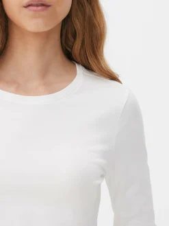 Camiseta Elástica Con Cuello Redondo