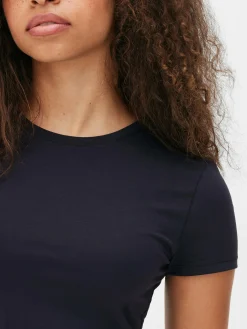 Camiseta Elástica Con Cuello Redondo