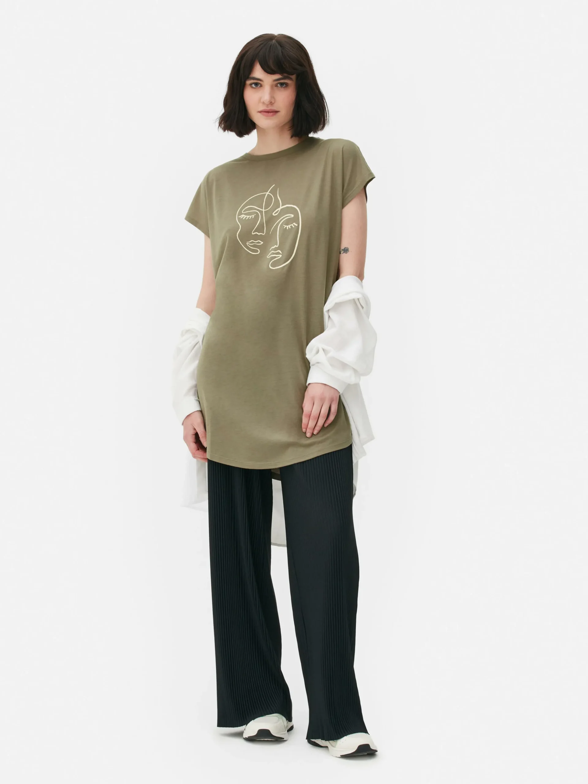 Camiseta Larga De Cuello Redondo