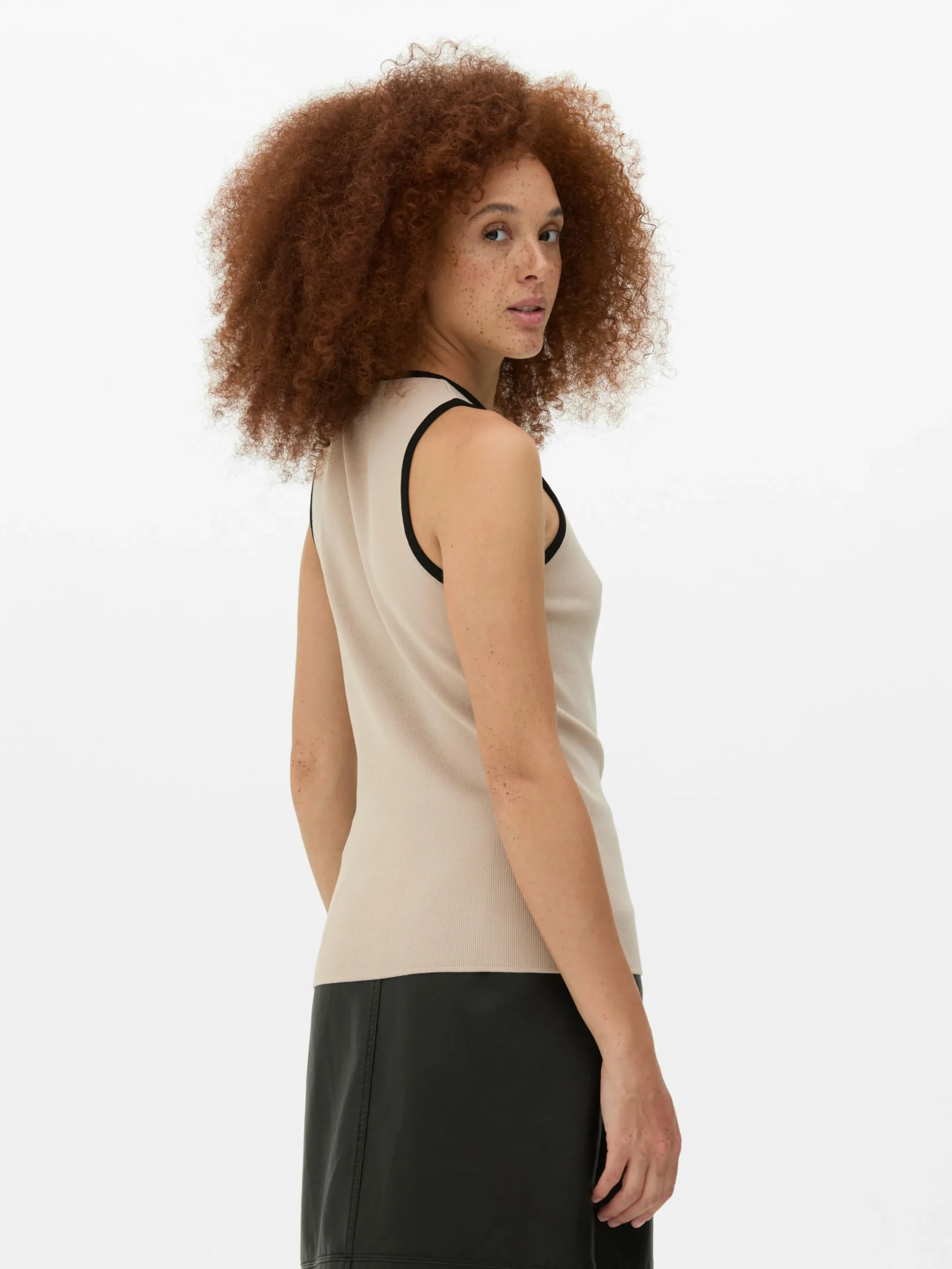 Camiseta Larga Sin Mangas De Cuello Redondo