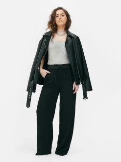 Camiseta Sin Mangas Elástica Con Escote Amplio