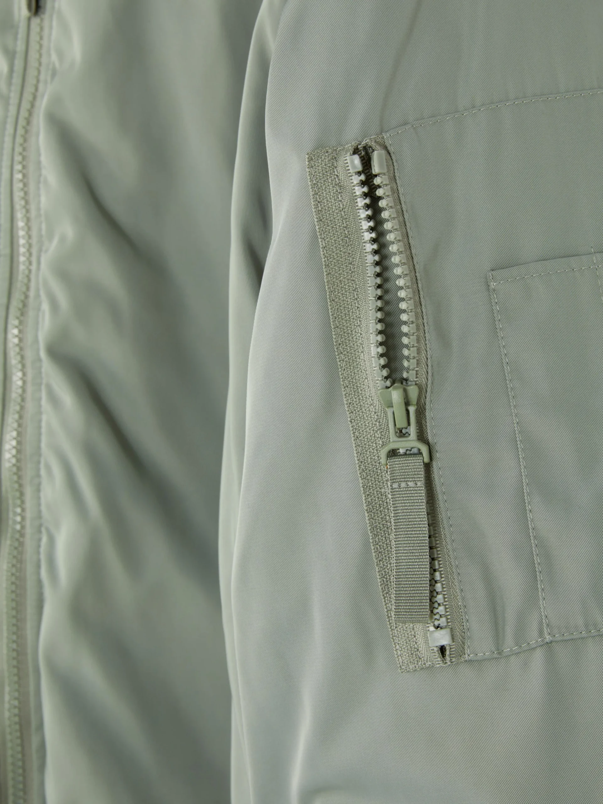 Cazadora Bómber Clásica