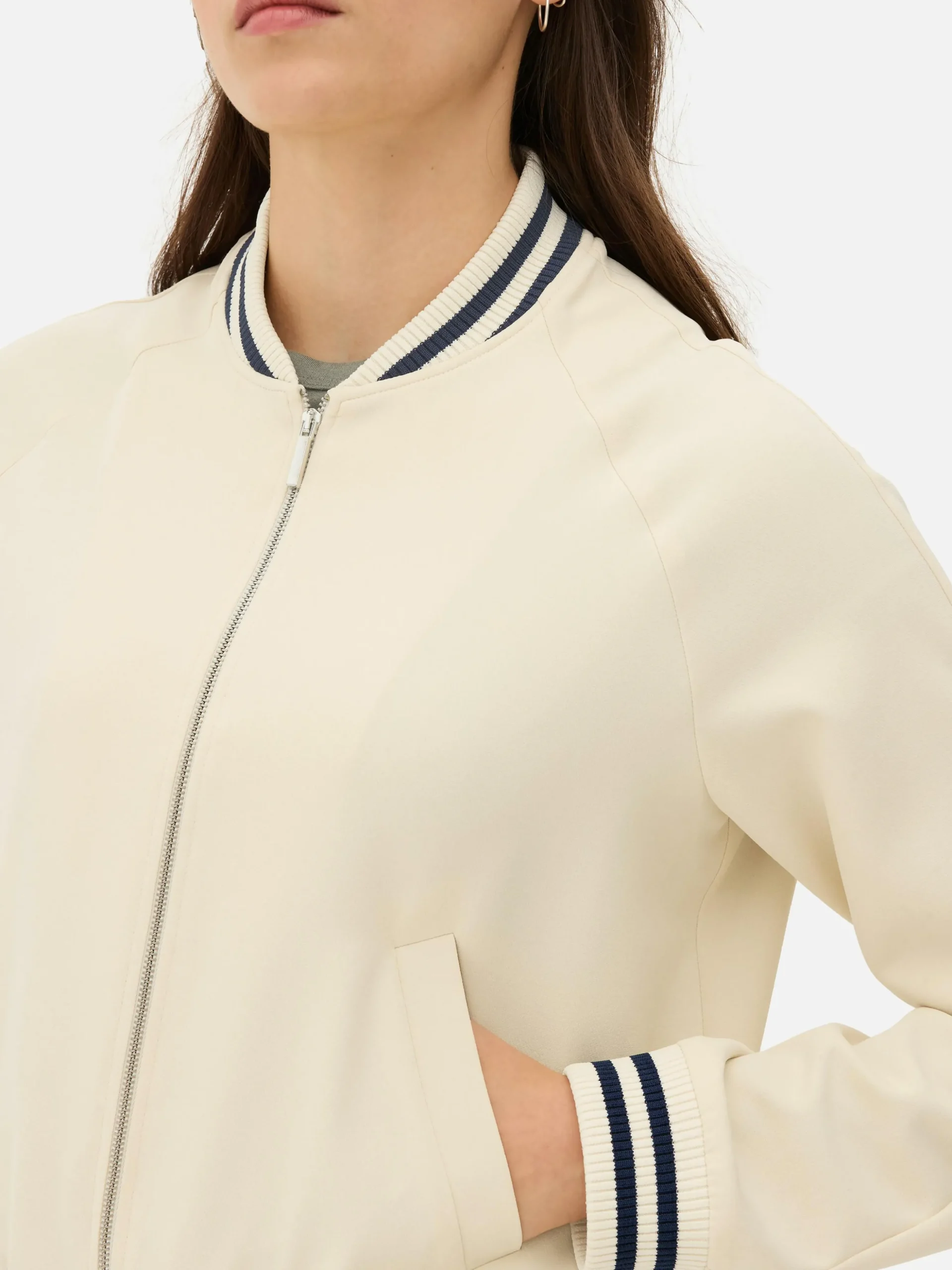 Cazadora Bómber Con Ribete A Rayas