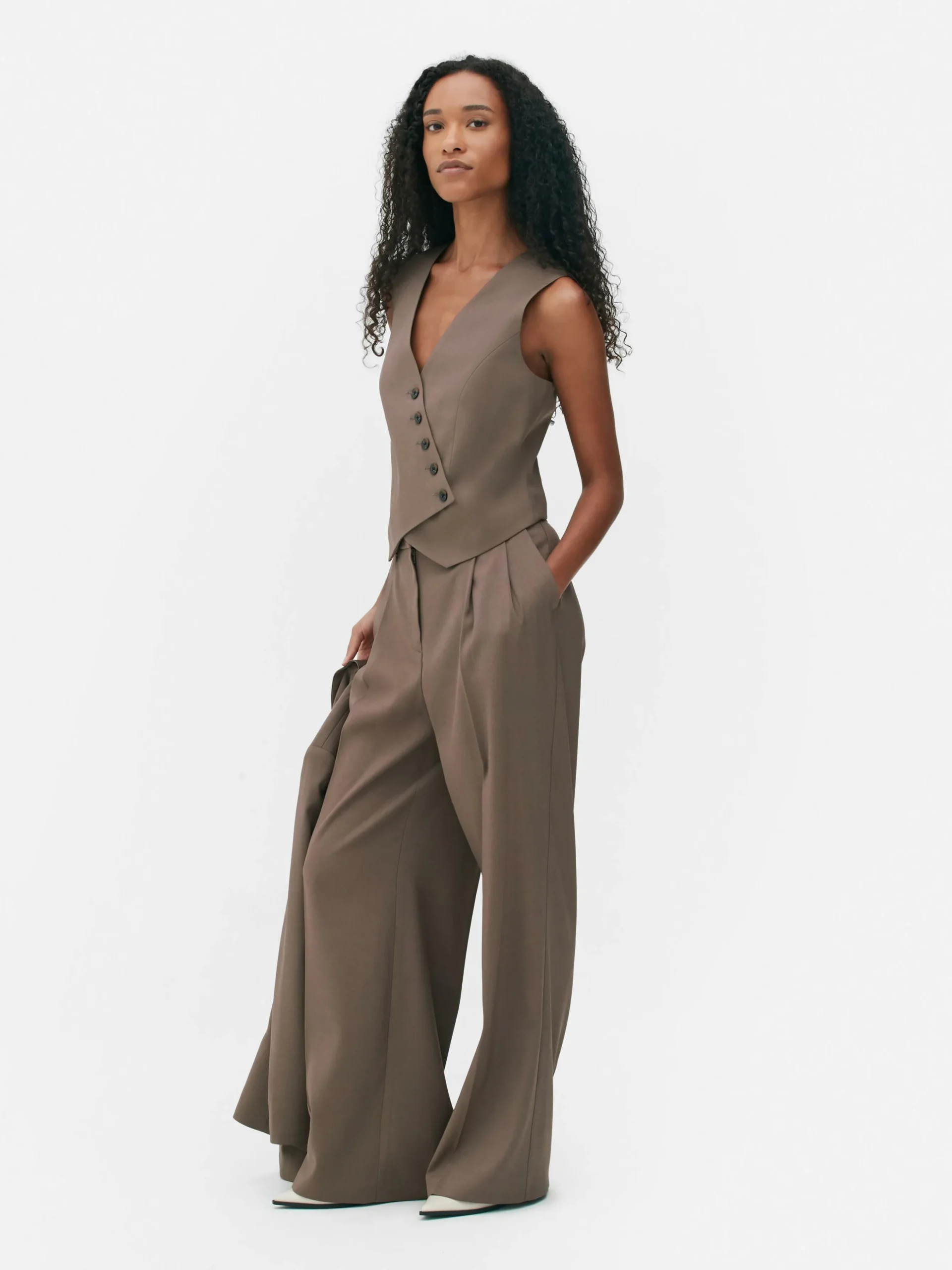 Chaleco Con Cierre Asimétrico De Botones