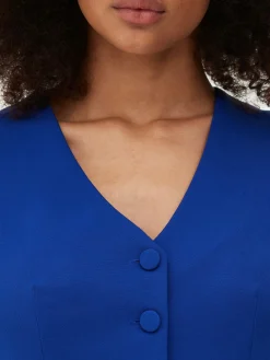 Chaleco Corto Con Botonadura Simple