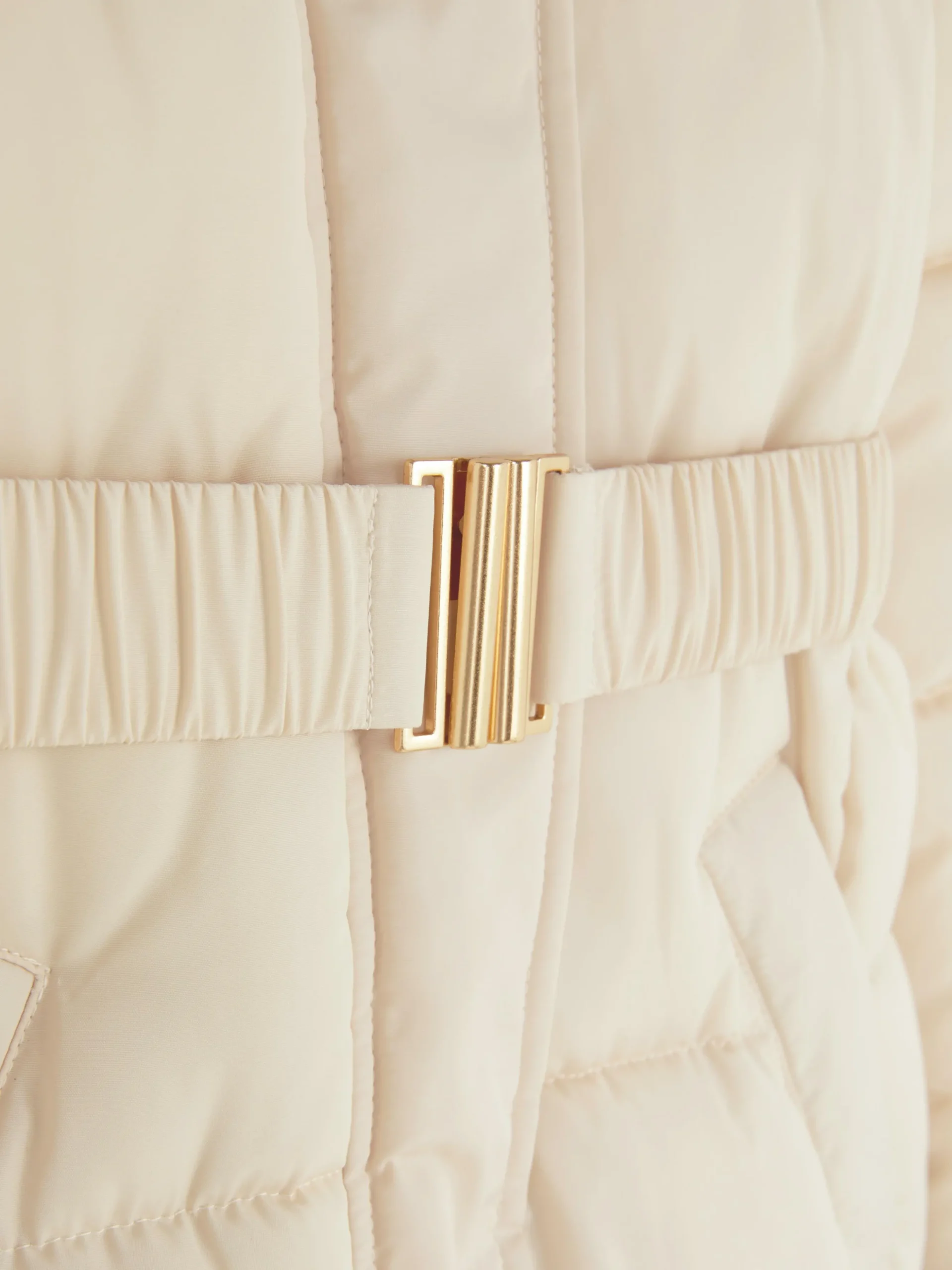 Chaqueta Acolchada Con Cinturón