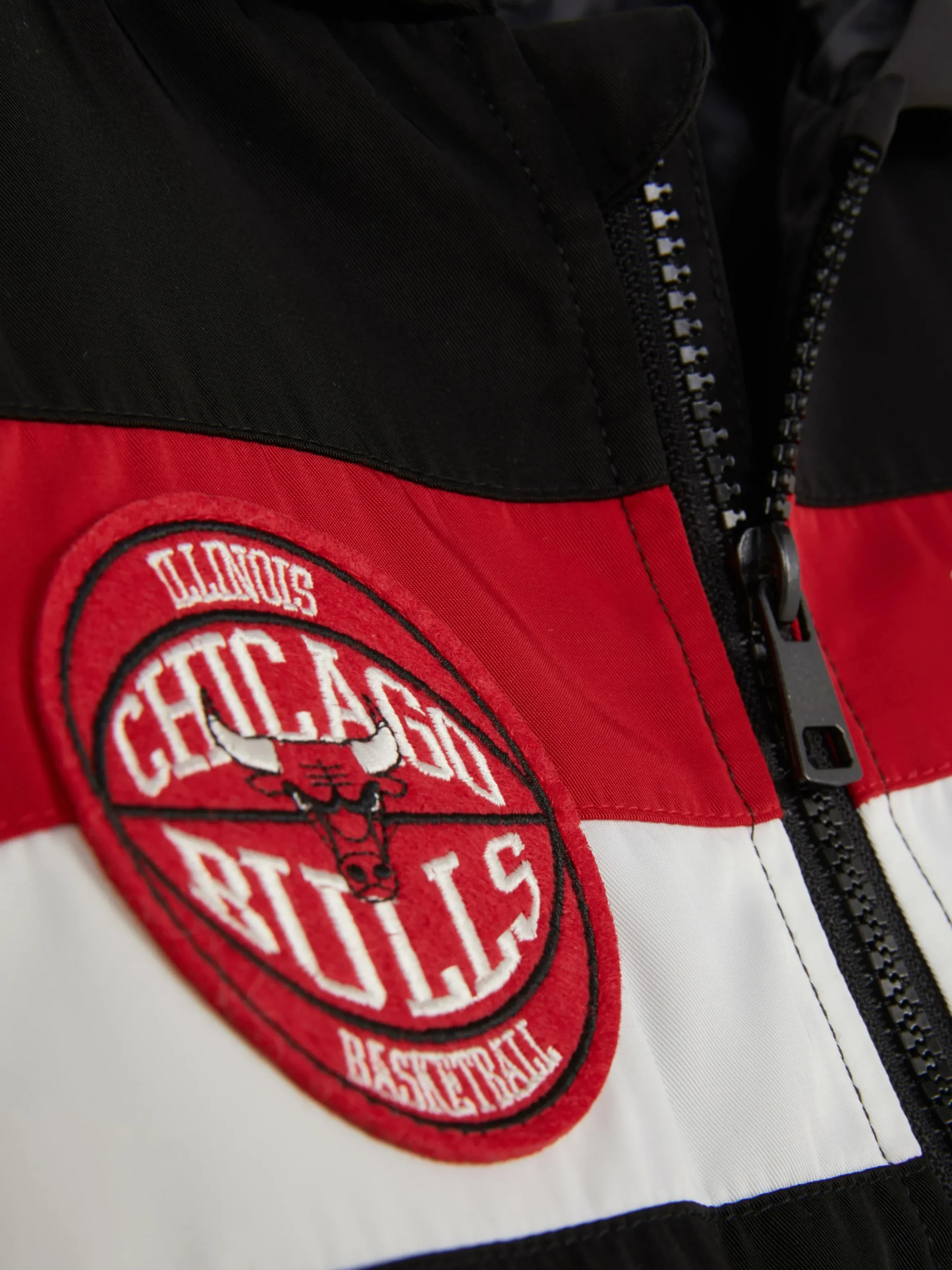 Chaqueta Con Capucha De Los Chicago Bulls De La NBA