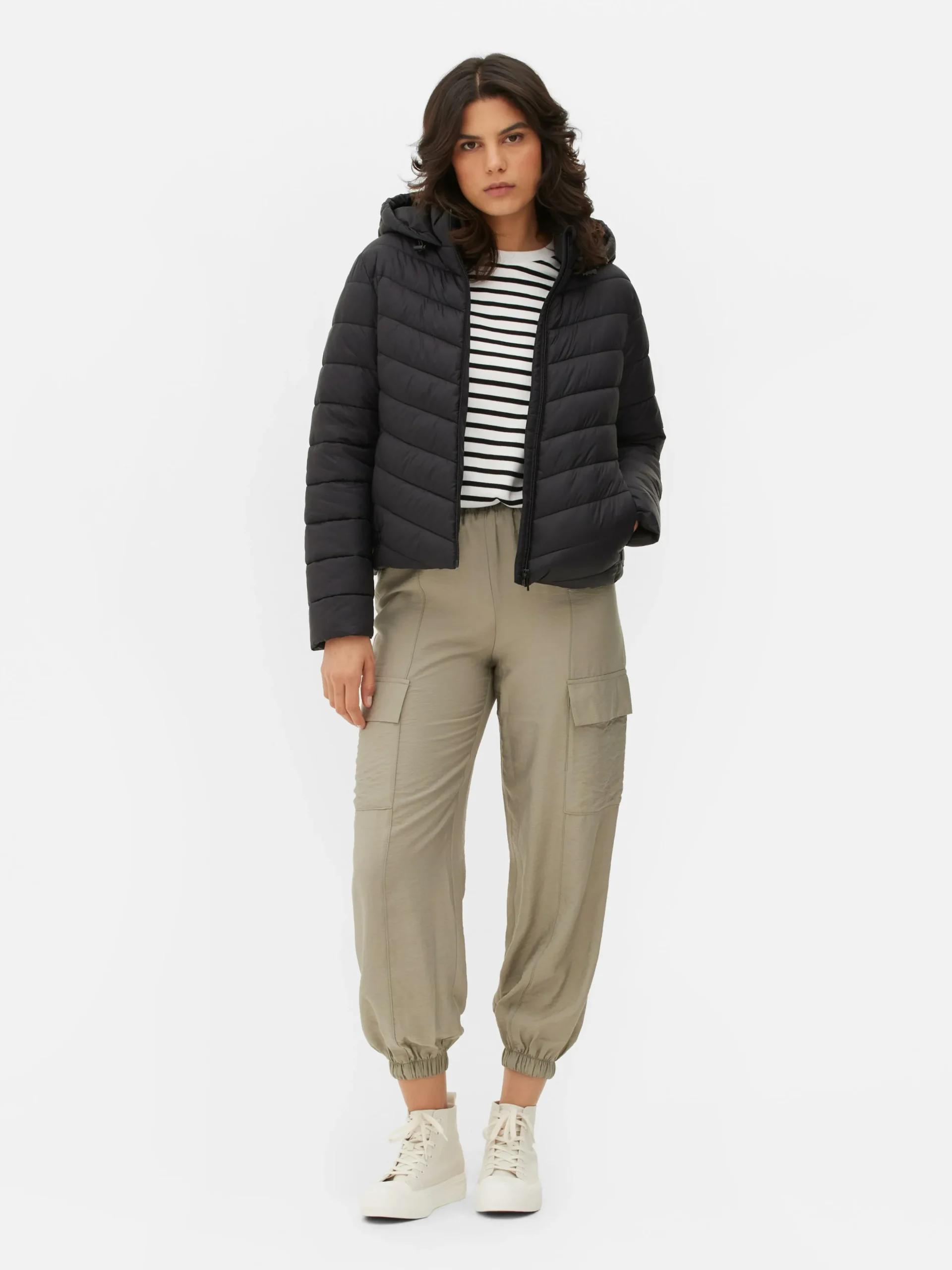 Chaqueta Ligera Acolchada Con Capucha