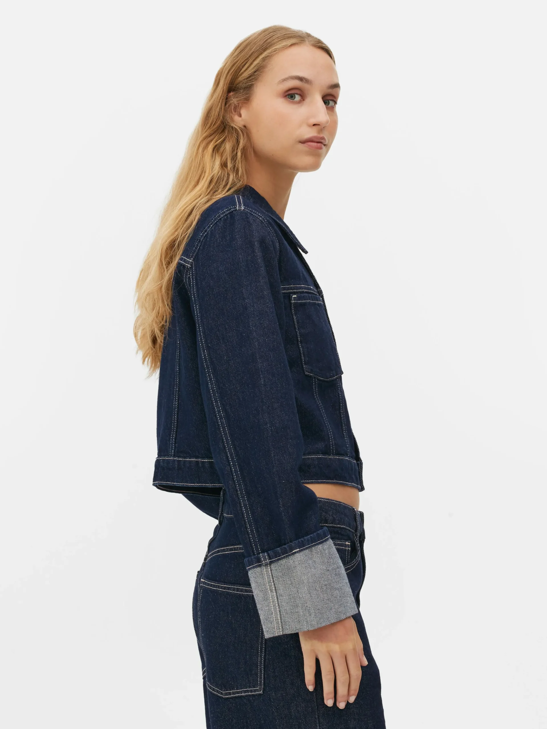 Chaqueta Vaquera Con Paneles Y Puños Vueltos