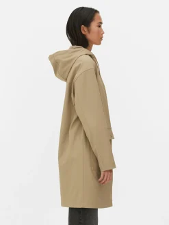 Chubasquero Con Revestimiento De Goma Y Capucha