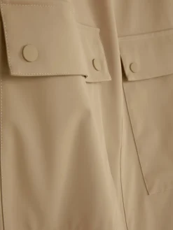 Chubasquero Con Revestimiento De Goma Y Capucha