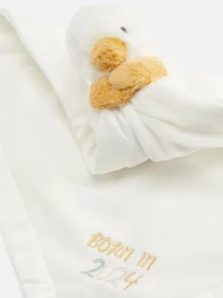 Colcha Bordada Con El Lema «Born In 2024»