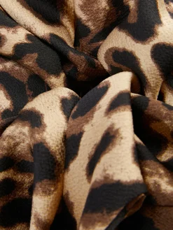 Coletero Jumbo Con Estampado De Leopardo
