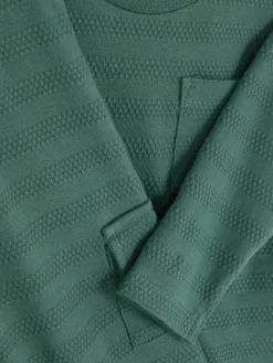 Conjunto De Camiseta Texturizada Y Pantalones Cargo