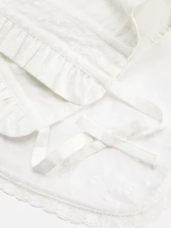 Conjunto De Gorro Y Babero Formales