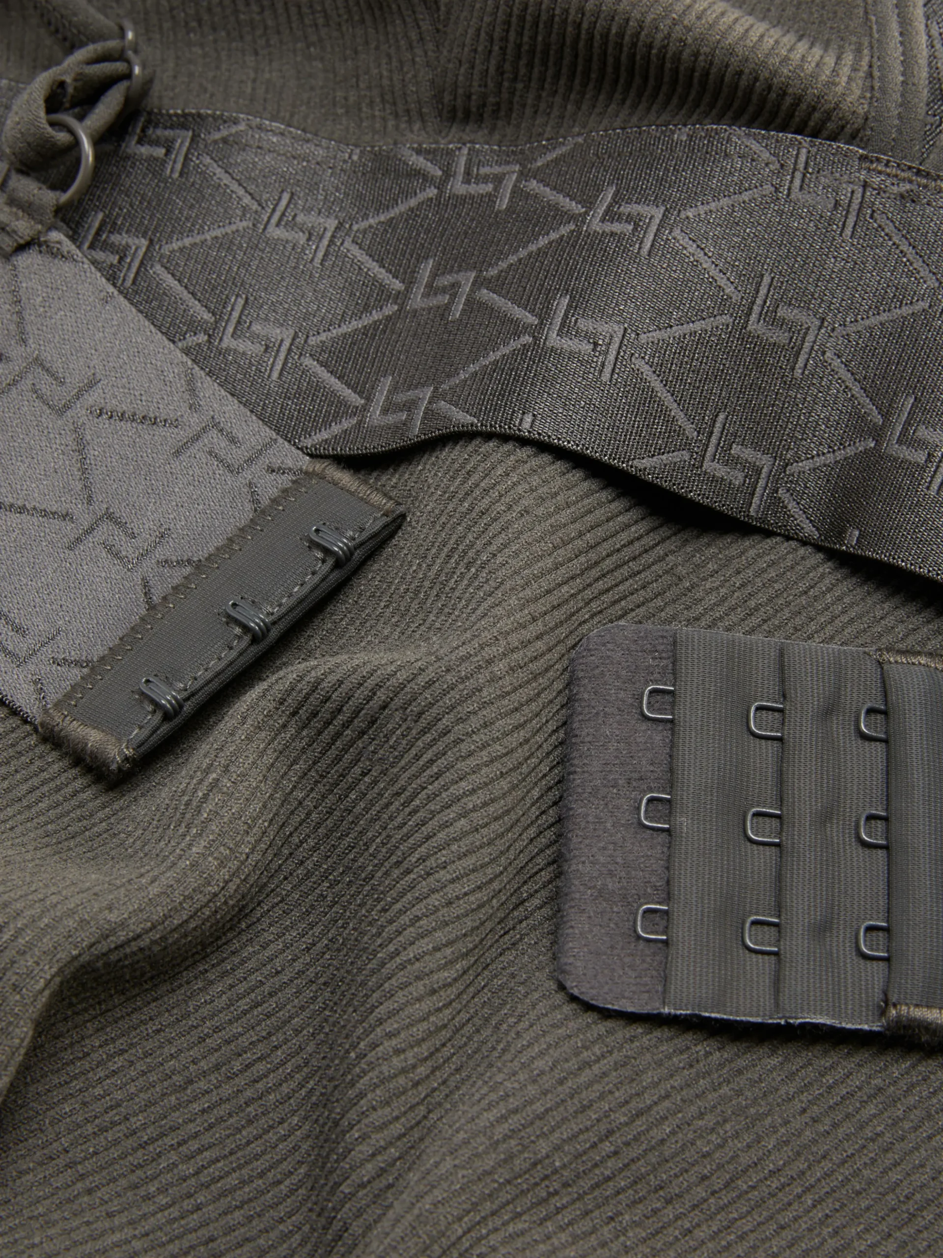 Conjunto De Pantalón Corto Y Bralette Sin Costuras