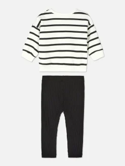 Conjunto De Sudadera A Rayas Y Leggings De Canalé