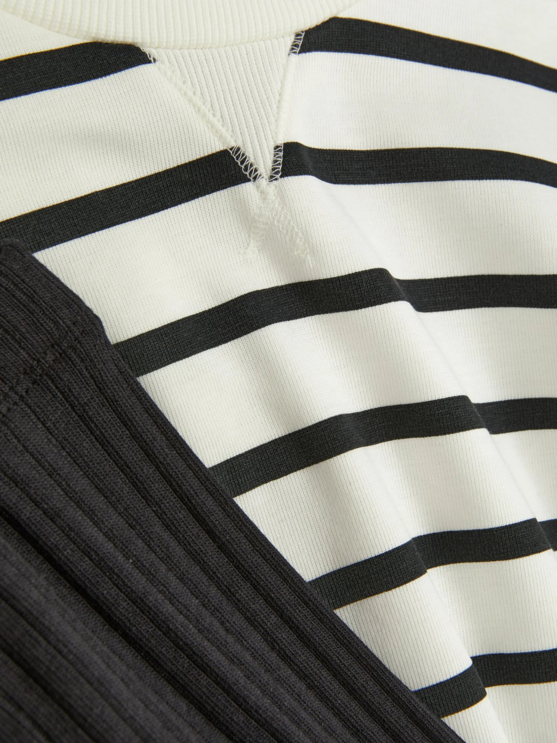 Conjunto De Sudadera A Rayas Y Leggings De Canalé