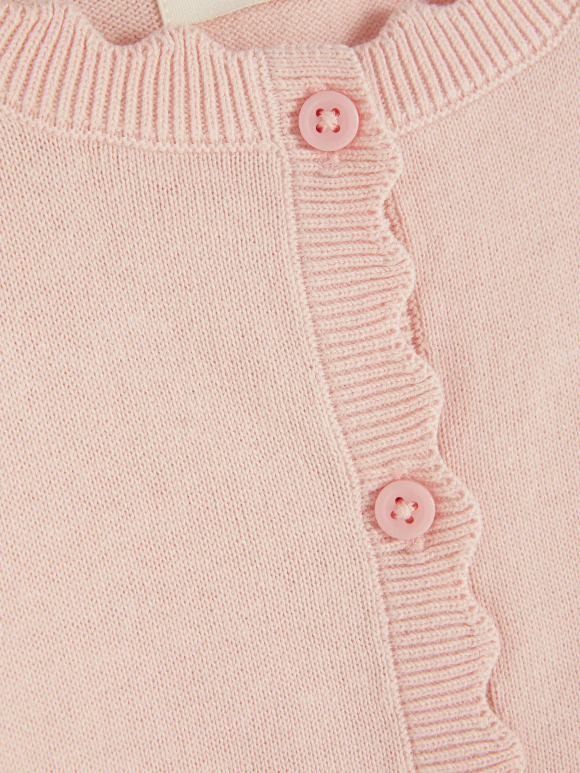 Cárdigan Festoneado Con Botones