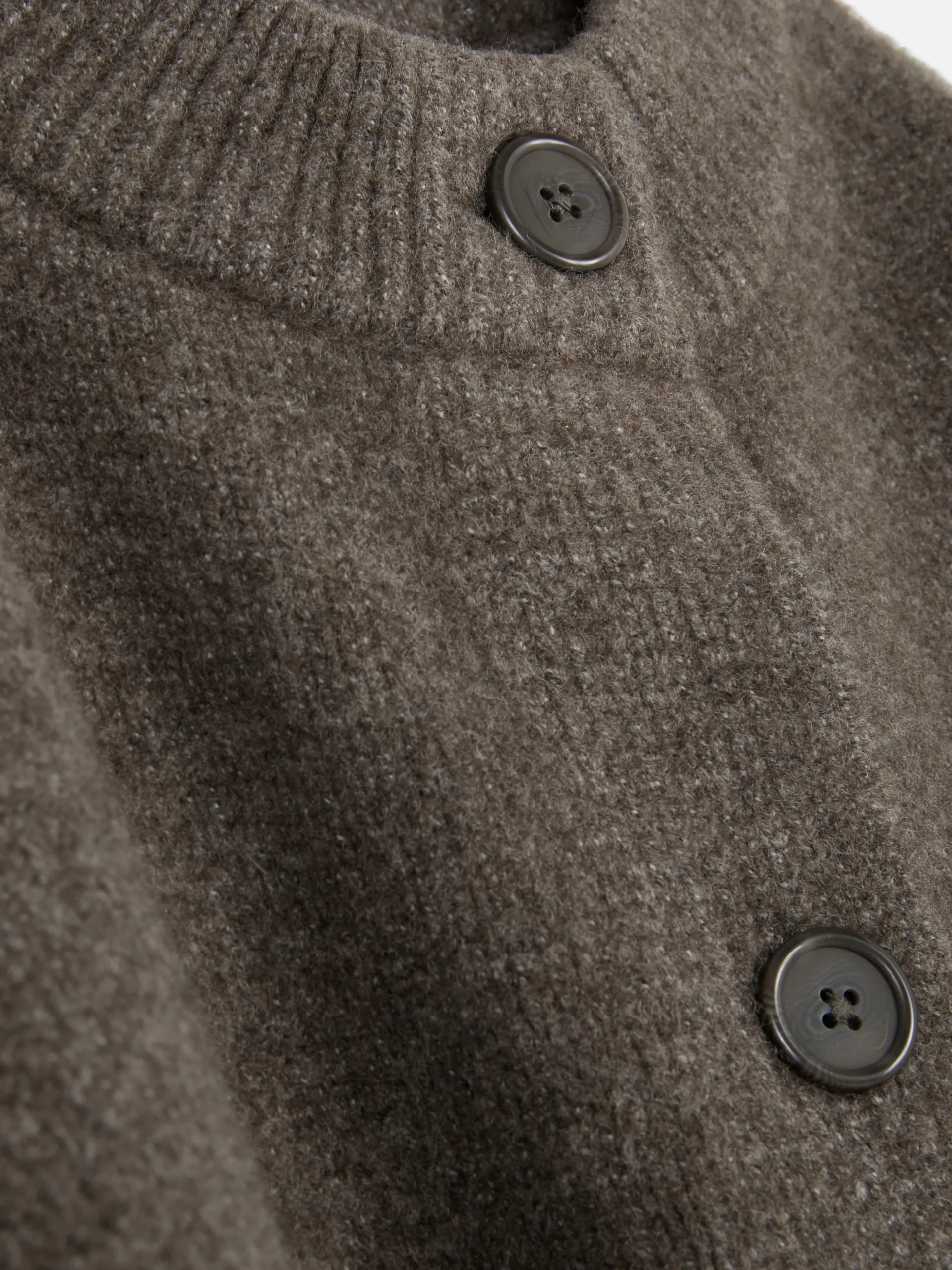 Cárdigan Holgado Con Botones Delanteros