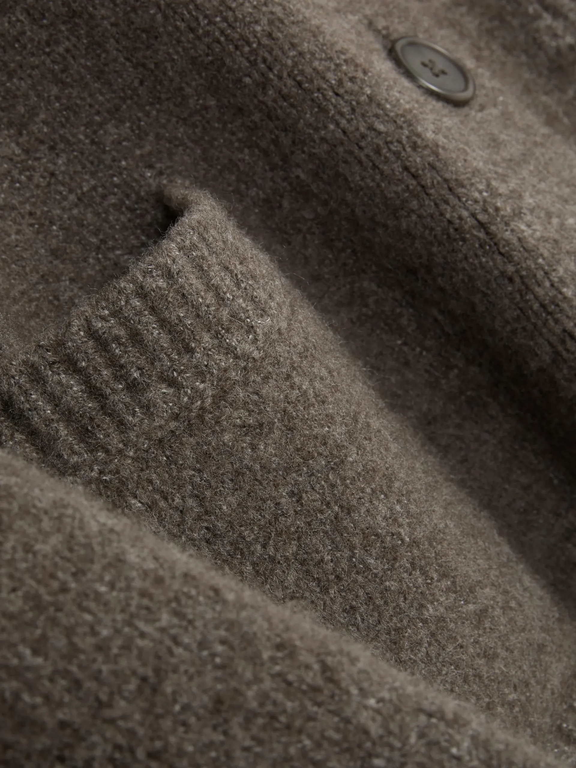 Cárdigan Holgado Con Botones Delanteros